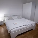 Helen New Apartments Chain Florenc Prague