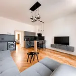 New Town Oases Apartment