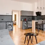 New Town Oases Apartment