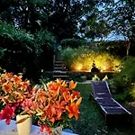 Romantic Stay Overlooking Prague