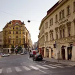 Apartments With 2 Bathrooms
