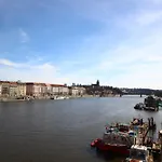 Quiet Apartment In The City Center With Own Terrace