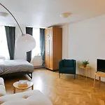 Spires And Spirits Old Town Boutique Apartments