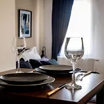 Cozy Studio Apartment In New Town With Disney+