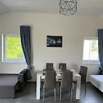 Apartman Byt 75M2 Klid Priroda Pro Rodinu