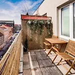 Top Floor Studio With Terrace