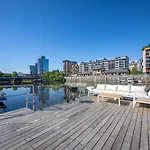 Hausboat Holesovice