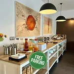 Grand Petit Hotel