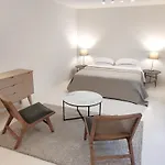 Central Studio With Private Courtyard