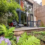 Romantic And Atypical Apartments In Prague\'S Montmartre