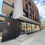 Apartman S Terasou, V Novostavbe