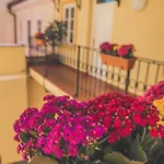 Boutique Hotel Constans
