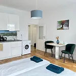 Nice 1 Studio Apartment In The Center Of Prague
