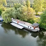 Prague On Boat, Privat Pier, Free Parking