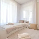 Bright 2Br - 4Th Floor, Balcony, Free Parking By Gravity Prague