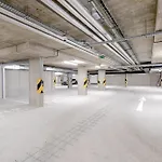 Yellow Apartment - Balcony, Free Parking, By Gravity Prague