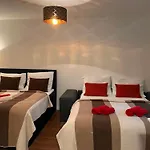 Amazing Apartment Zborovska