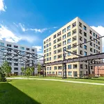 Bright 2Br - 7Th Floor, Balcony, Free Parking By Gravity Prague
