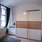 2 Rooms Apartment Close To Palmovka