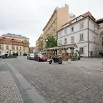 Urban Apartment Skorepka