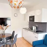 Suite Crystal 404