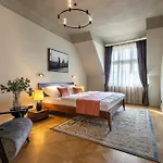 Luxury 2 Bedroom Apartment With Ac In The Old Town