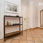 Large And Modern Apartment In The Heart Of Prague