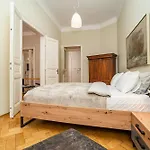 Large And Modern Apartment In The Heart Of Prague