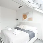 Presidential Penthouse, 303M2, Jacuzzi On Terrace, Sauna, 6Bdrm, 4Bthrm, Ac, Lift