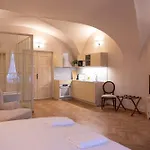 Residence Thunovska