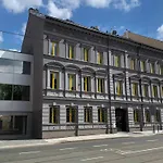 Lyly - Modern Apartment, Free Parking, Near The Metro