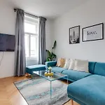 Stylish Quiet 2Bds Rooms Flat Letna Park - U14