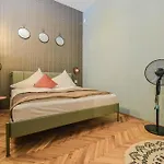 Celebration Flat By Ruterra