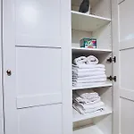 Two-Bedroom Haven In The Old Town