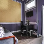 Two-Bedroom Haven In The Old Town