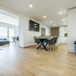 Airport Luxury Apartment & Spa Prague