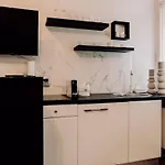 Wenceslas Square / Main Station - New Studio*****