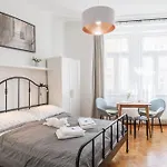 Bright Downtown Studio