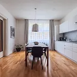 Unique Old Town Apartments At Palace Dlouha