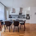 Unique Old Town Apartments At Palace Dlouha