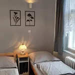 Atmospheric Quiet Apartment