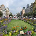 Royal Prague Apartment Celakovskeho Sady