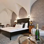 Hotel U Suteru