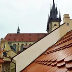 Selinor Old Town Apartments