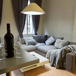 Prague Golden Age Apartment