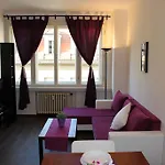 Go Native Prague Apartment