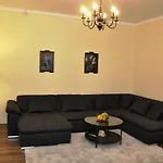 Atmospheric Quiet Apartment