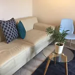 Cozy Private Apartment In The City Center