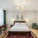 Manesova No.5 Apartments