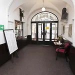 Hostel Hlavkova